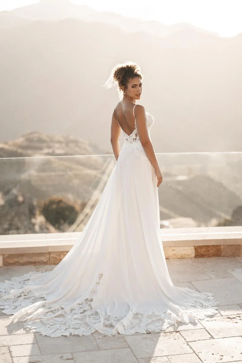 Sure! Here is the optimized title for the e-commerce product Allure Bridals Dress A1209: Elegant Allure Bridals A1209 Wedding Dress with Delicate Lace Details.