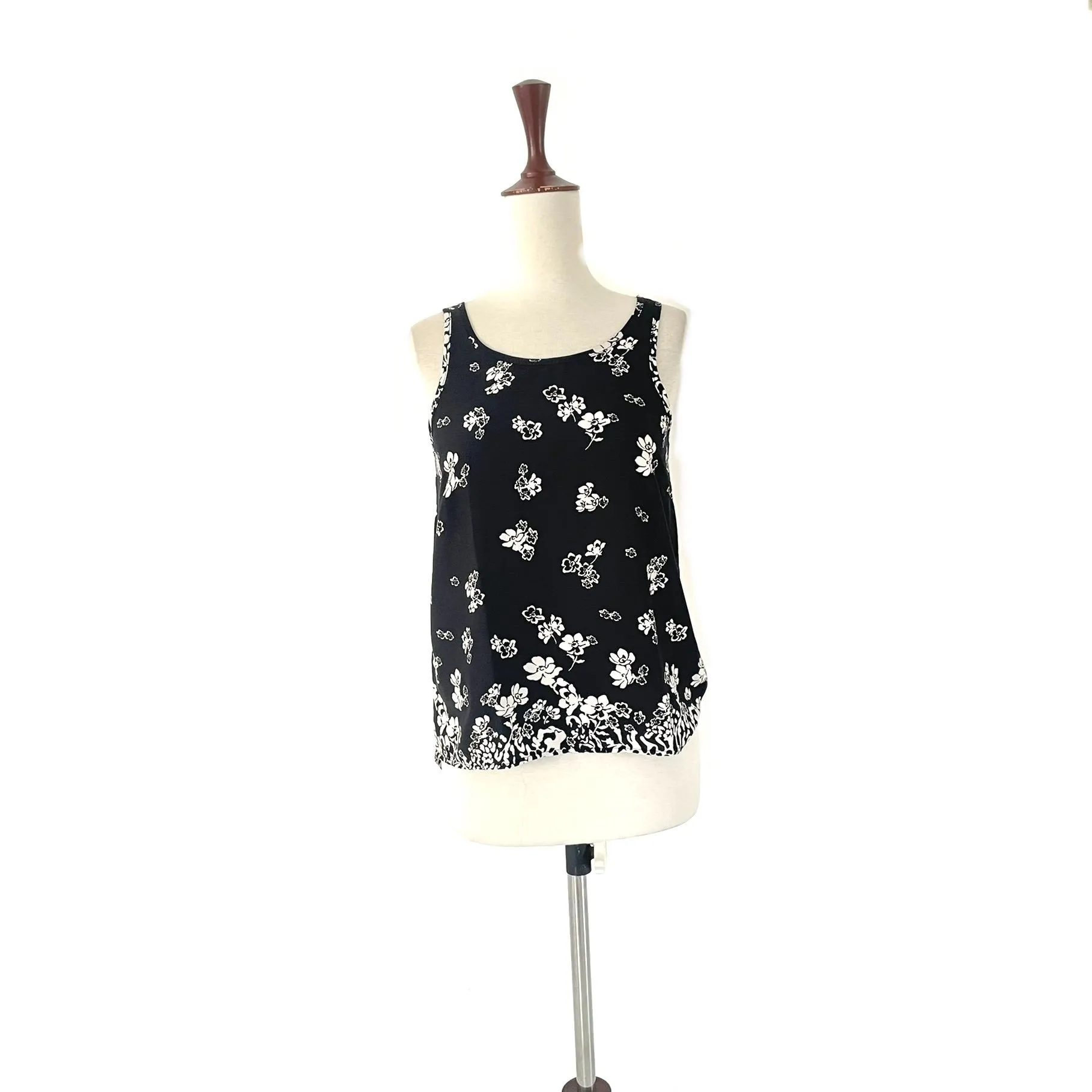 Atmosphere Black & White Printed Sleeveless Top | Gently Used |