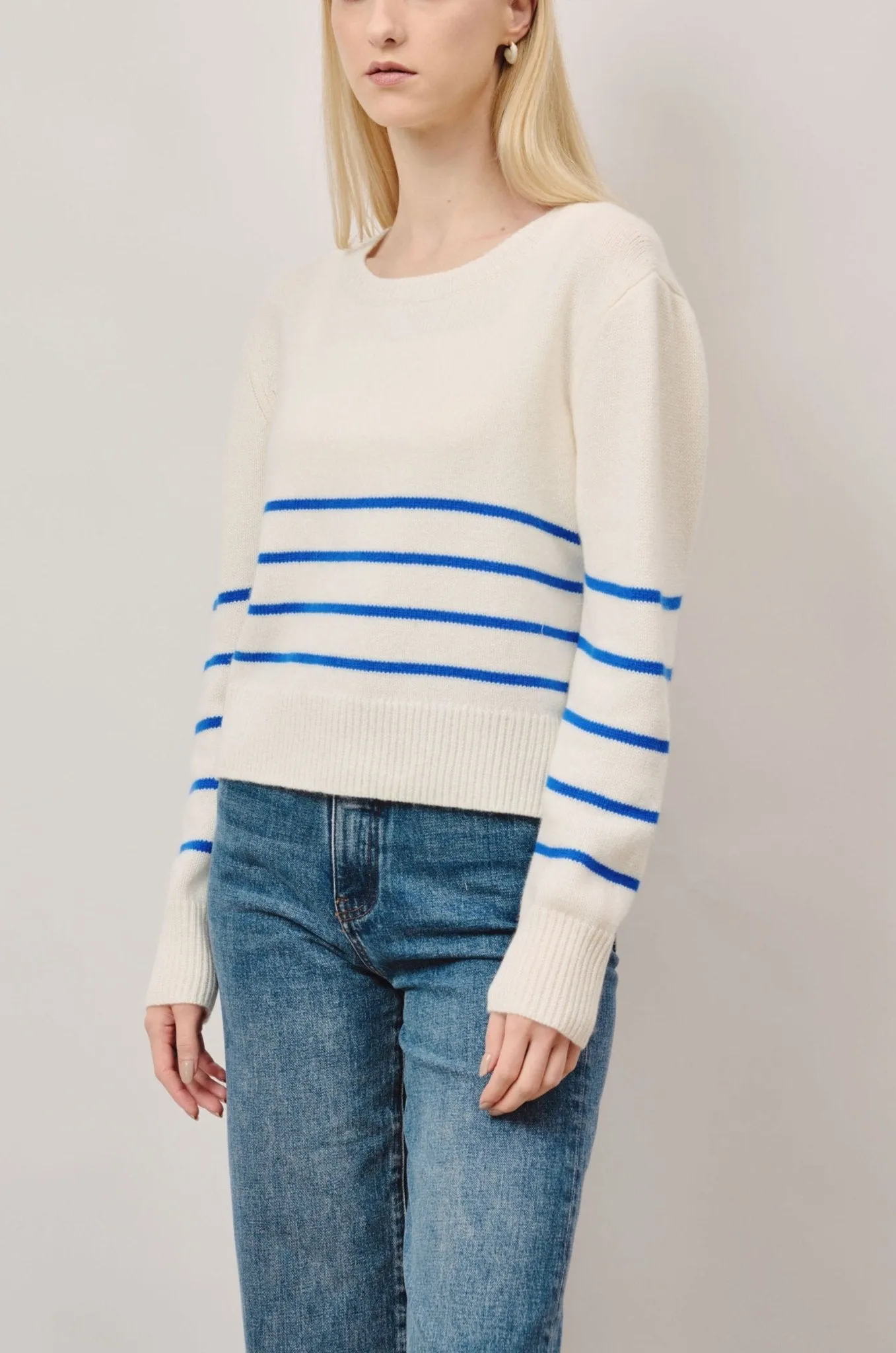 DECEMBER cashmere-blended sweater (Blue Stripe)
