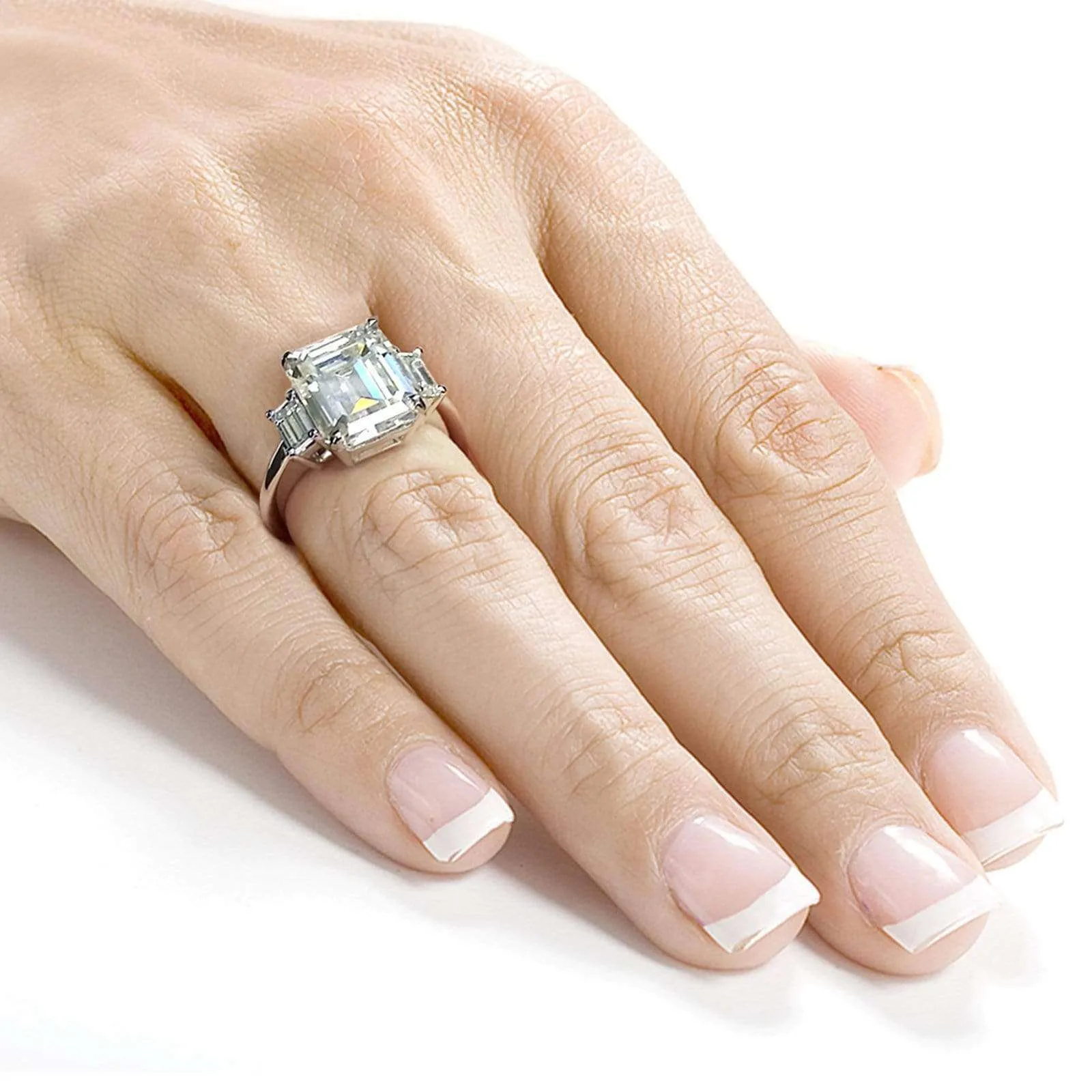 Echo 5 1/2ct.tw 3-Stone Emerald Moissanite