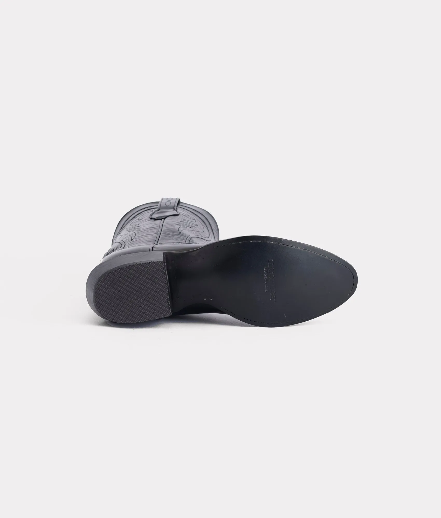 Gavin :: Black