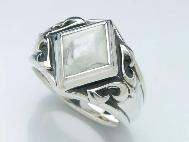 Hide Snake White Ring