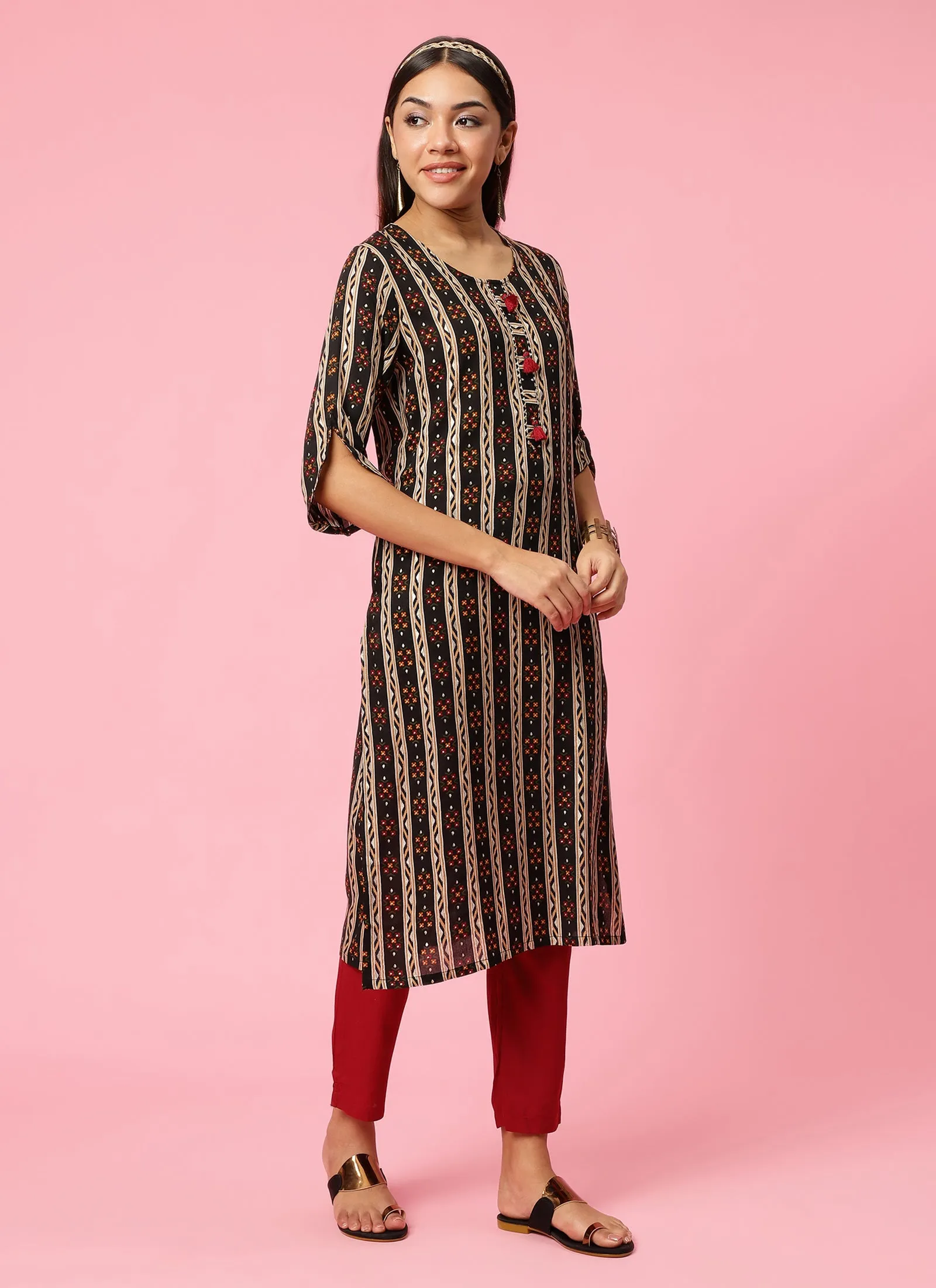 Indiessence Women Black Floral Printed Kurta Trouser Dupatta