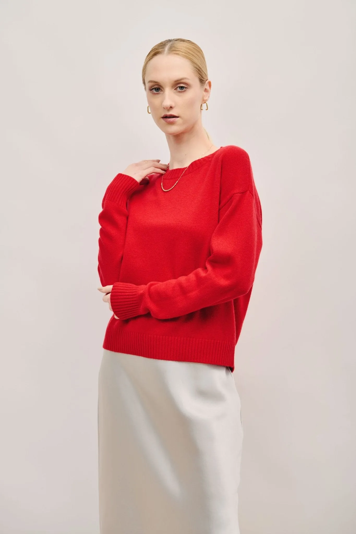 ISABEL cashmere-blended crew neck sweater (Red)