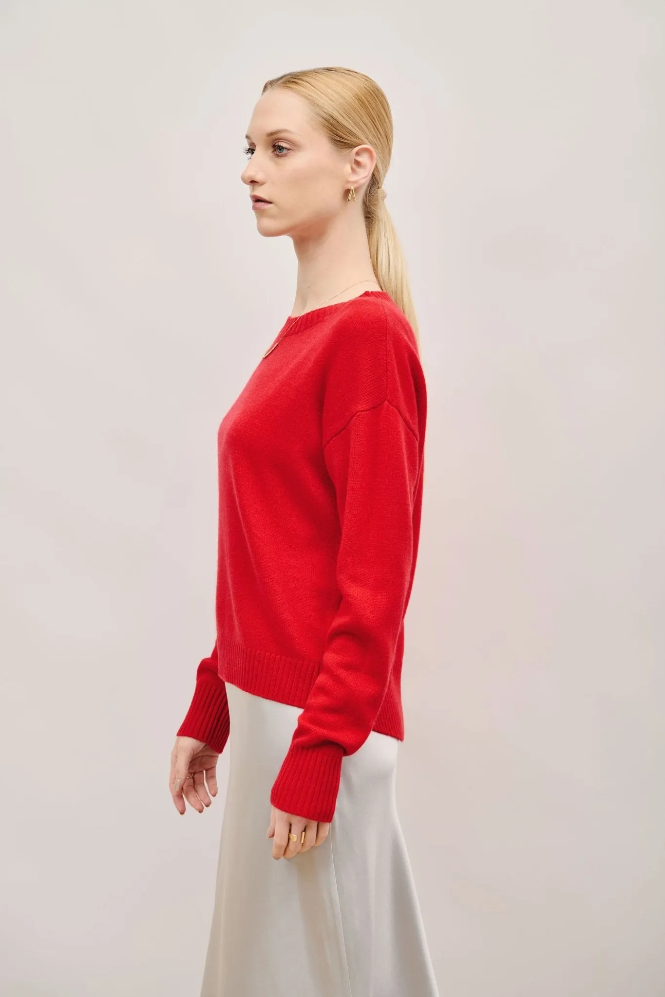ISABEL cashmere-blended crew neck sweater (Red)