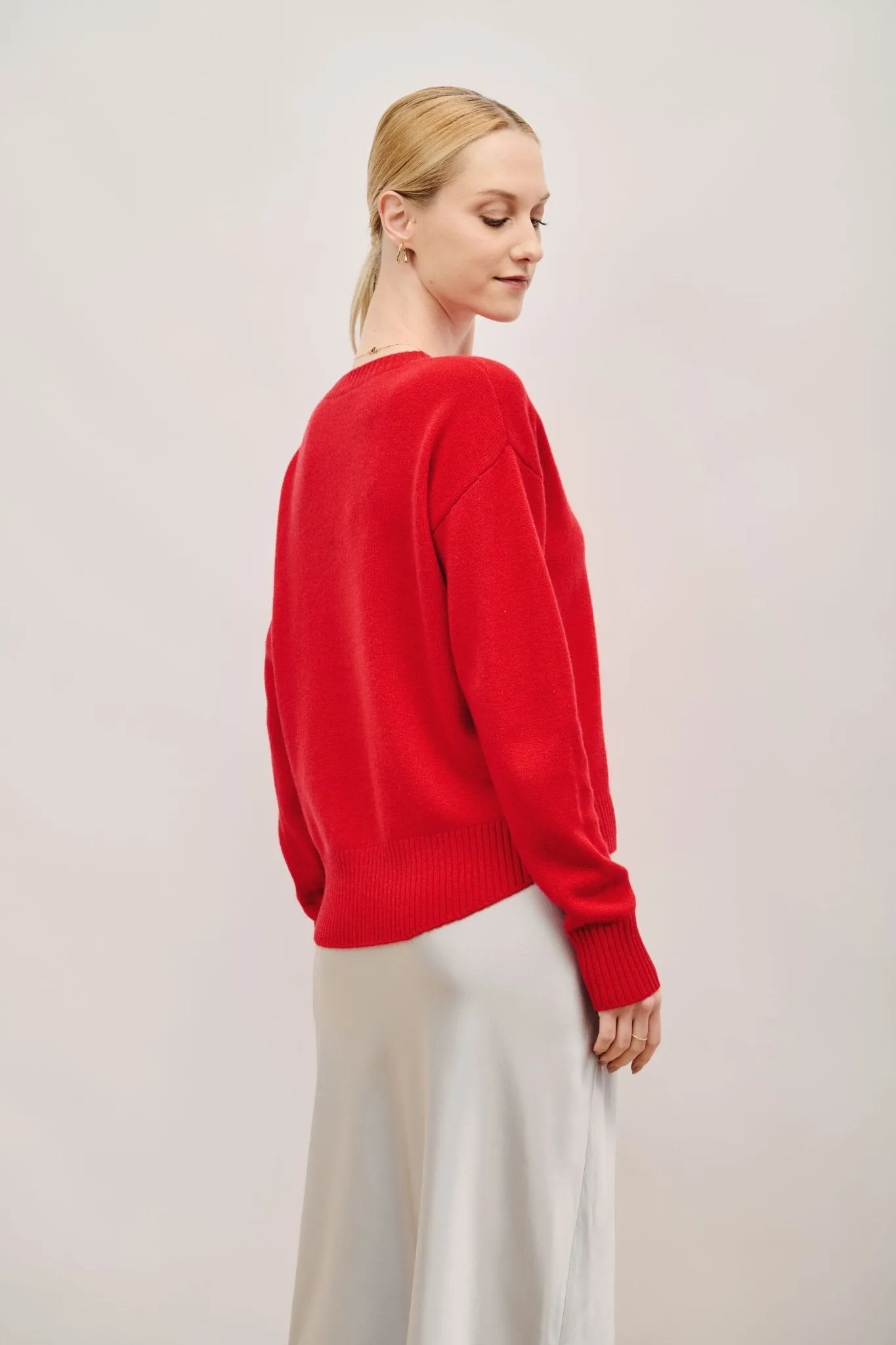ISABEL cashmere-blended crew neck sweater (Red)