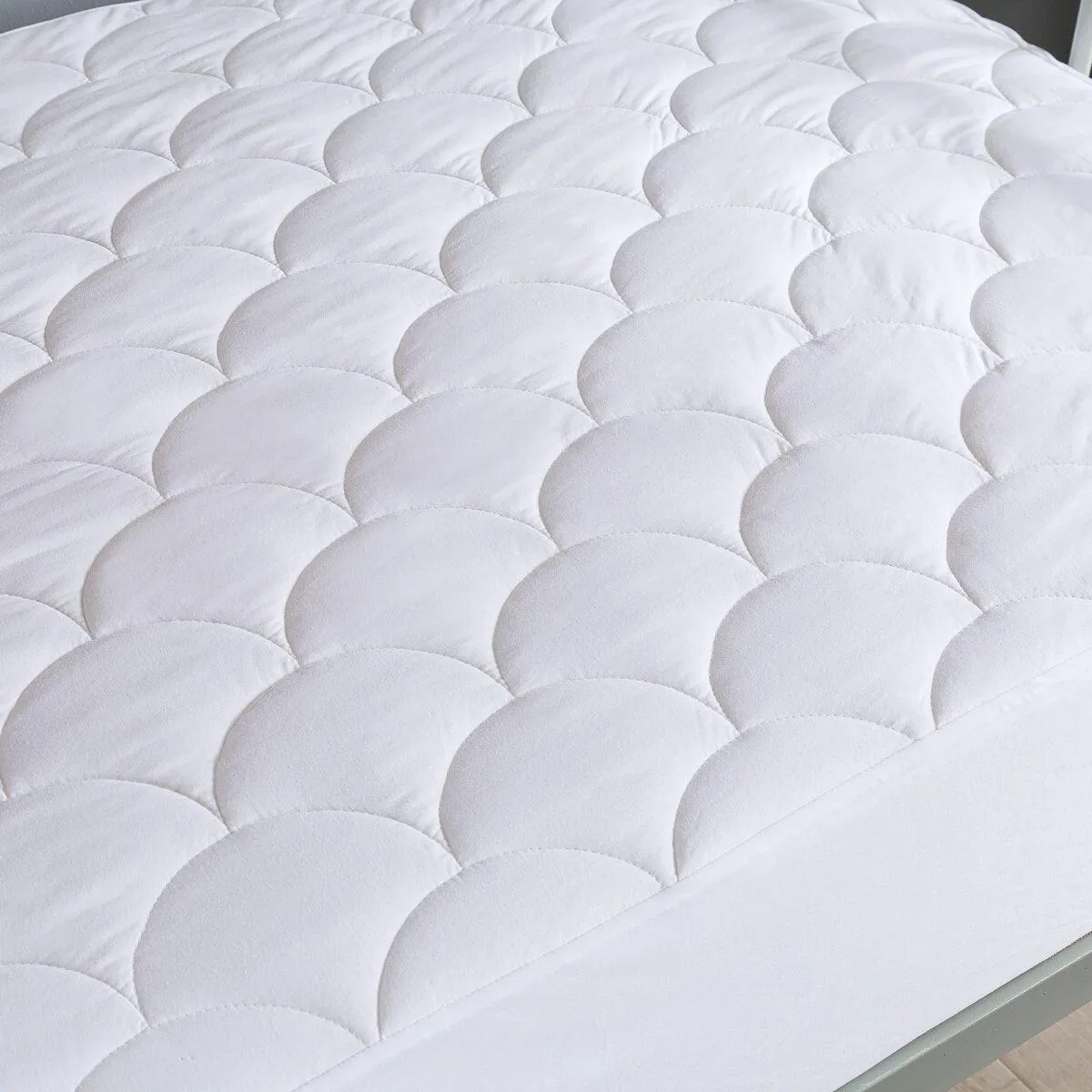 iSleep Beddy Premium Quality Quilted Waterproof Mattress Protector