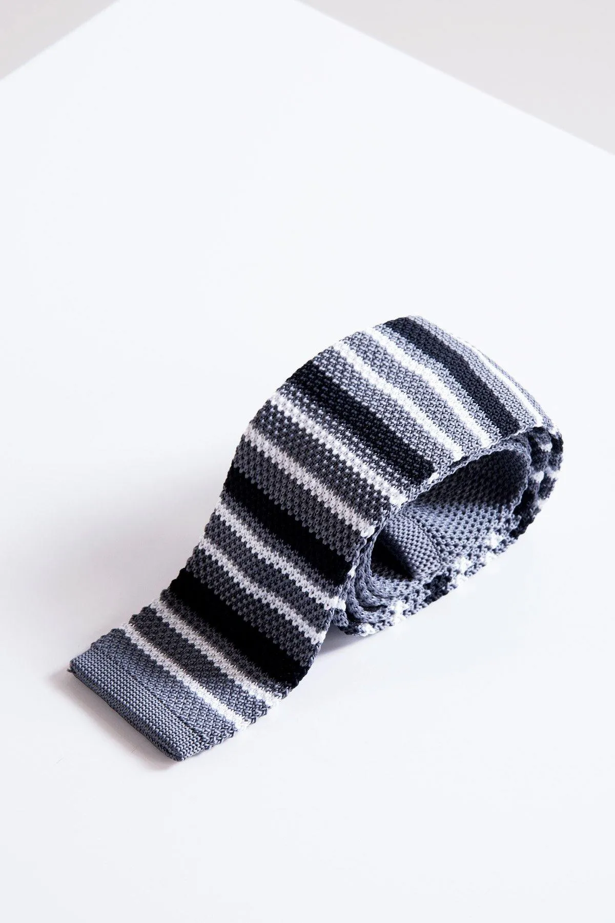 KT - Grey Stripe Knitted Tie